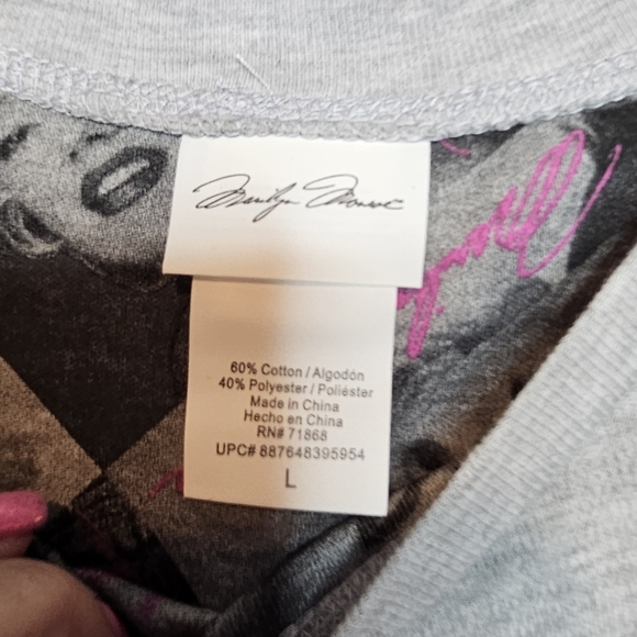 Marilyn Monroe Gray Iconic Graphic Reversible Sweatshirt - Picture 8 of 11